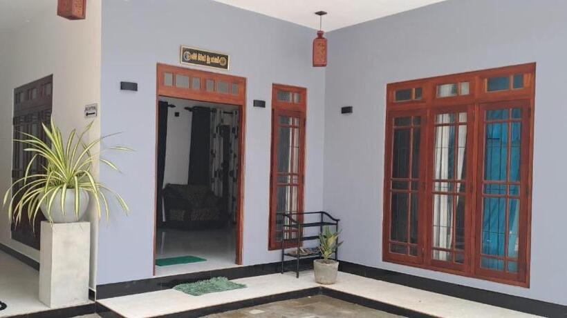 Sevonrich Luxury Hostel   Dambulla