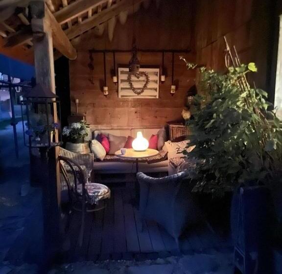 Airport Zürich Elwiras B & B