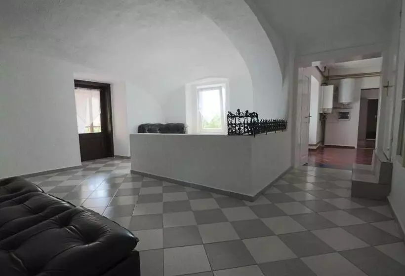 هاستل Guesthouse Veles