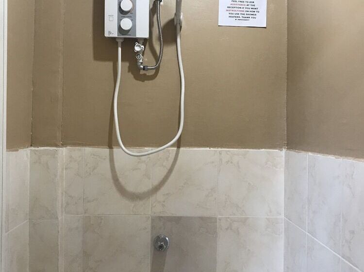 Retkeilymaja Malapascua Budget Inn Mbi Dive Center