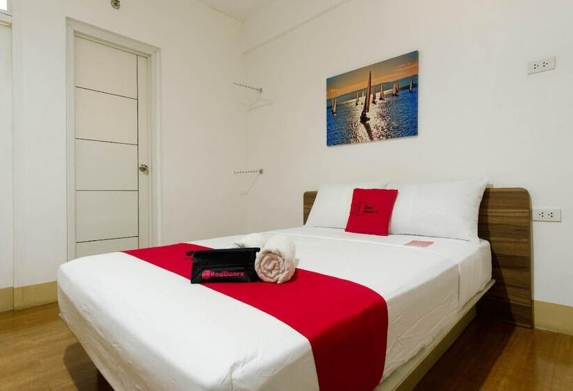 Ostello Reddoorz Near V Mapa Station