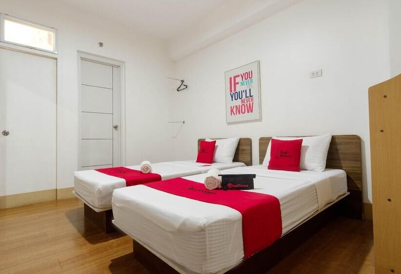 Ostello Reddoorz Near V Mapa Station