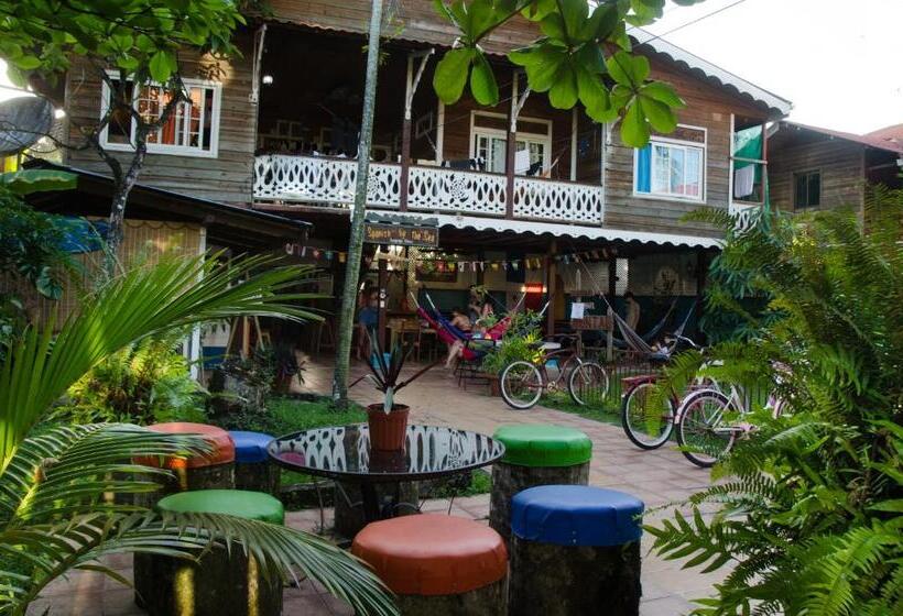 فندق صغير Spanish By The Sea Bocas