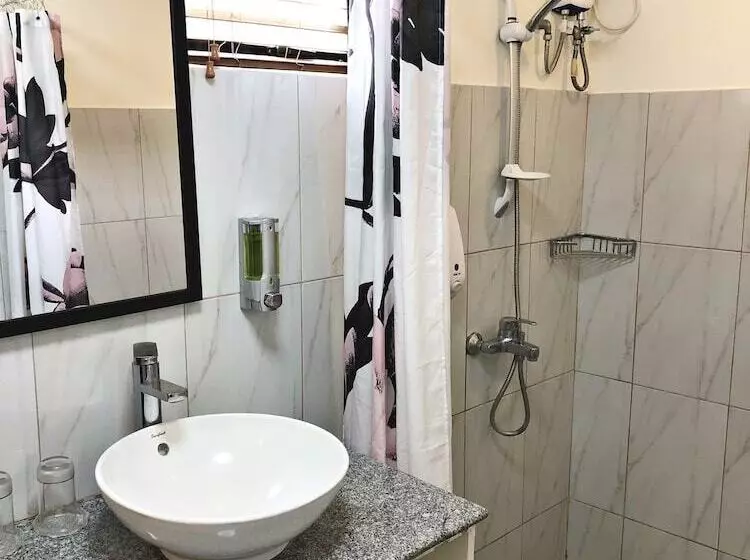 Aamiaismajoitus (B&B) Casa Roces
