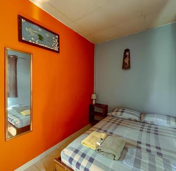 مبيت وإفطار Surfari Bocas