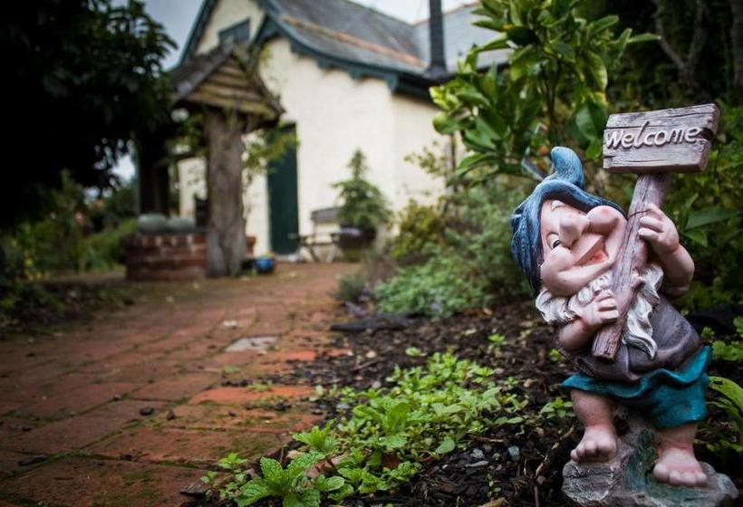 Holland House Bed & Breakfast