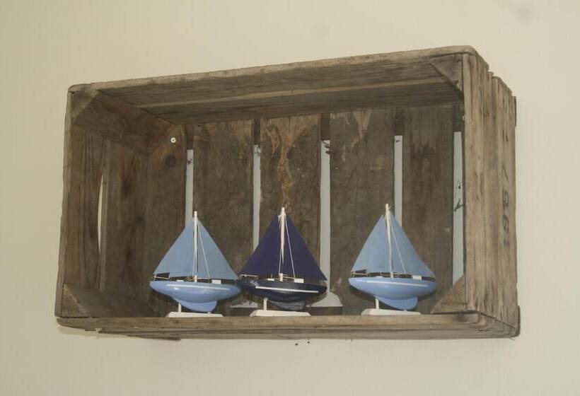 Alvaret Hotel & Hostel