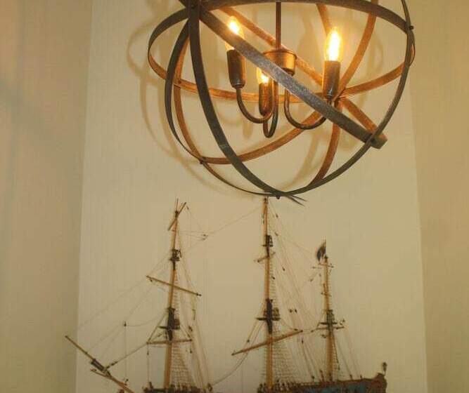 Alvaret Hotel & Hostel