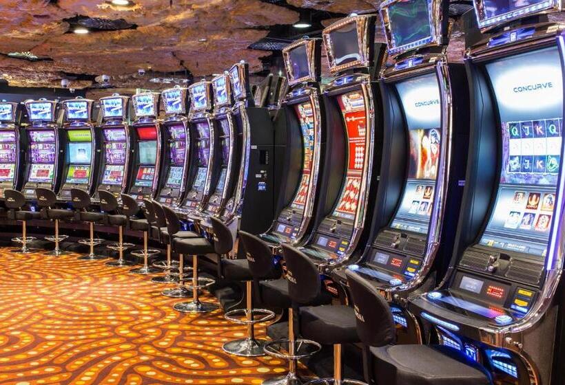 ホテル Korona, Resort & Entertainment