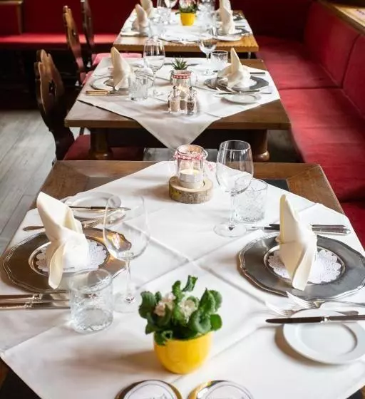 هتل Zunfthaus Zur Rebleuten