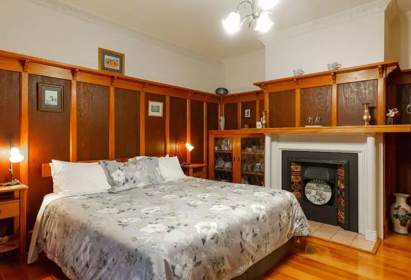 Olde Mill House B&b
