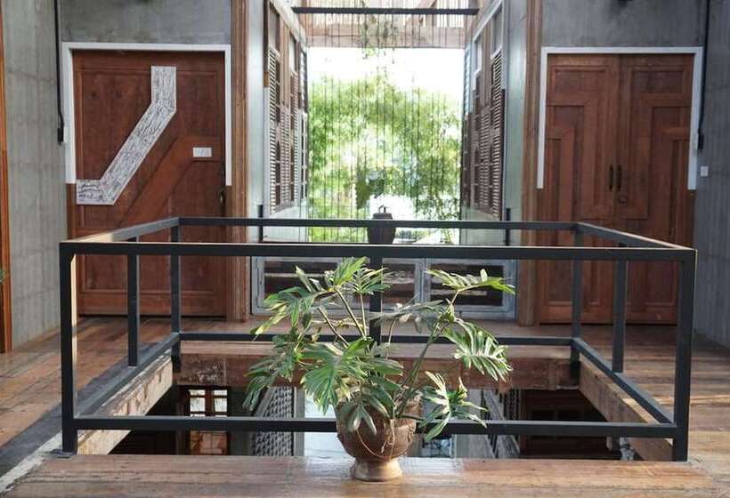 The Flying Fish Hostel