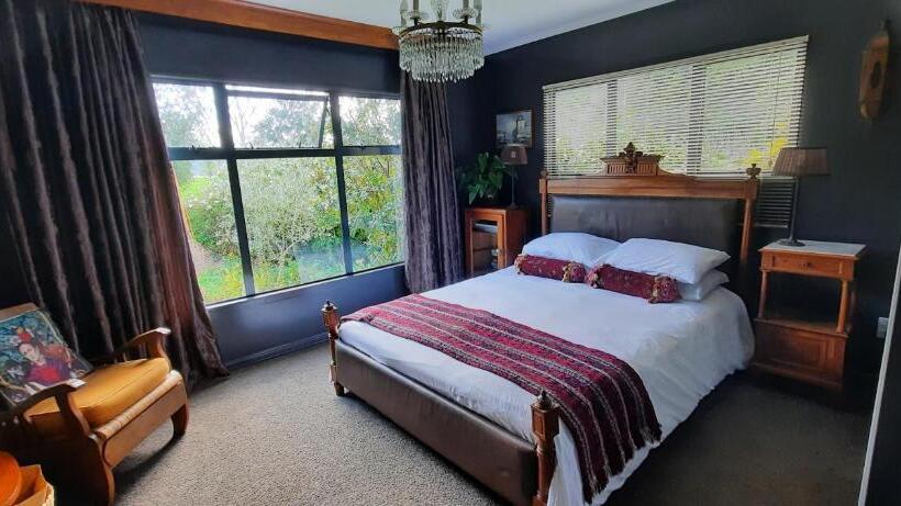 Waitapu Springs B&b