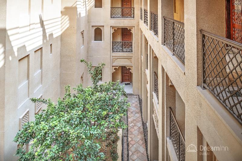 Отель Dream Inn Apartments - Arabian Old Town