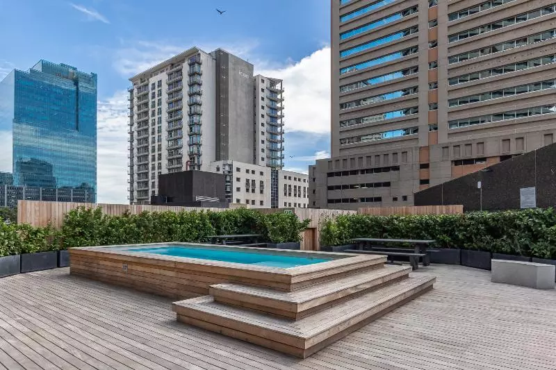 هتل One Thibault Residence