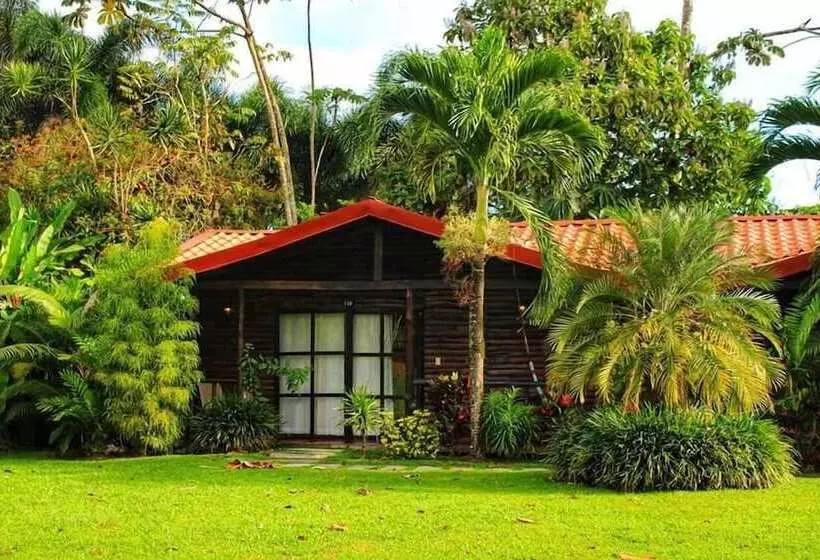 هتل Tangara Arenal