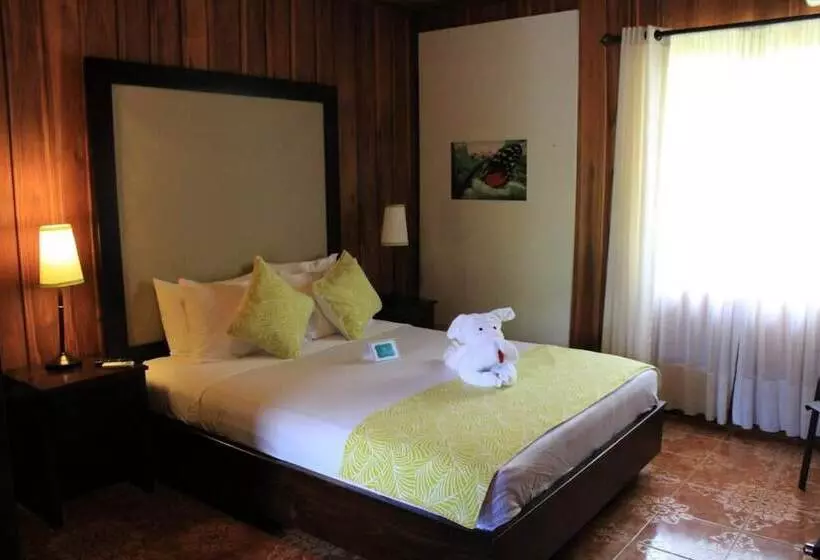 هتل Tangara Arenal