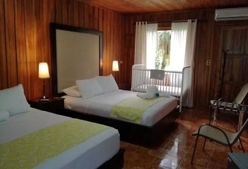 هتل Tangara Arenal