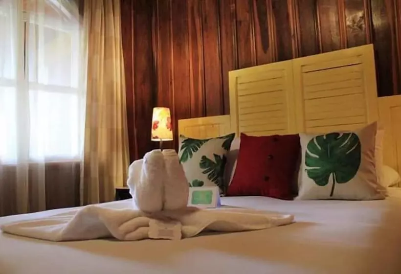 هتل Tangara Arenal