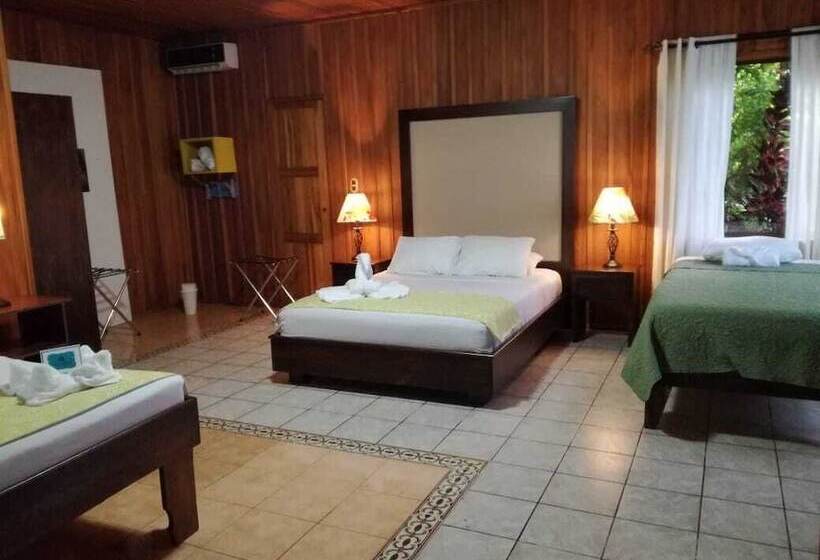 هتل Tangara Arenal