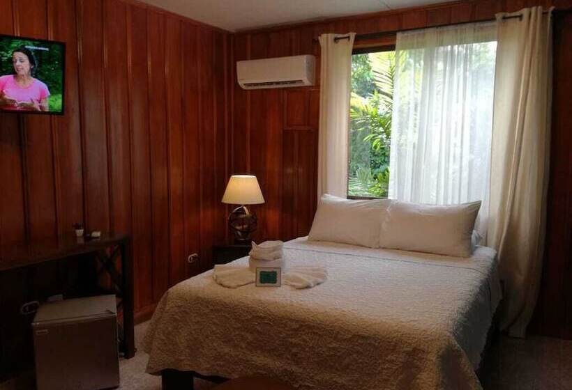 هتل Tangara Arenal