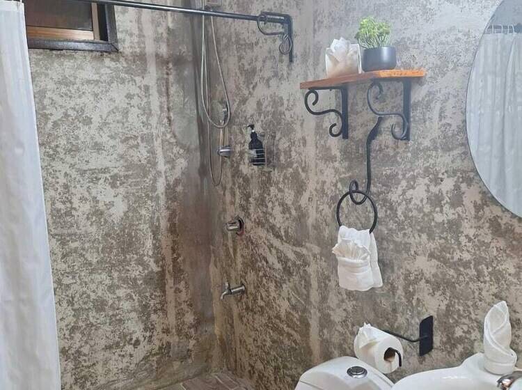 هتل Tangara Arenal