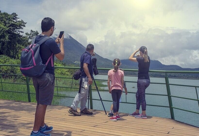 هتل Tangara Arenal