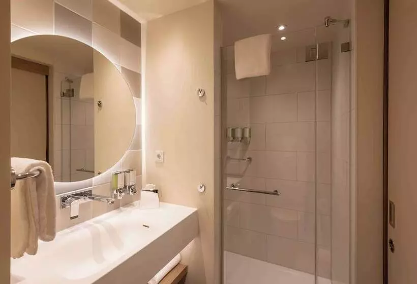 هتل Hampton By Hilton Vienna City West