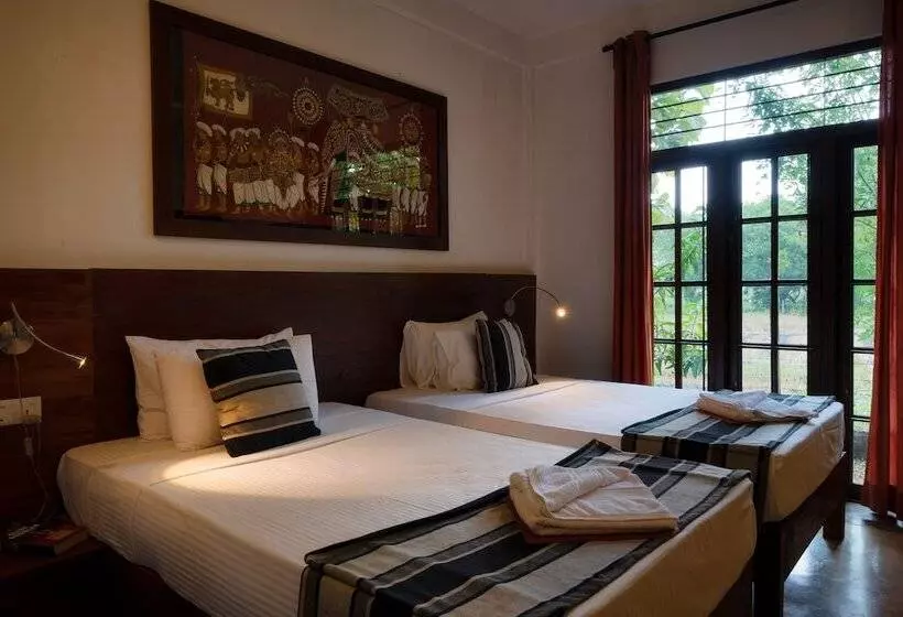 هتل Lario Resort Sigiriya