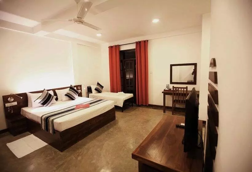 هتل Lario Resort Sigiriya