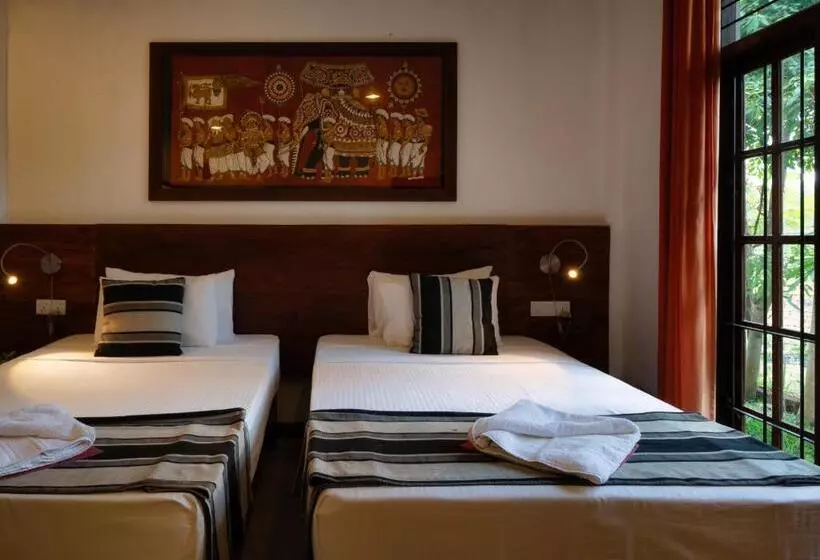 هتل Lario Resort Sigiriya