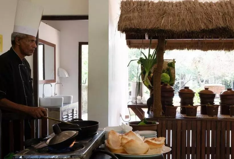 هتل Lario Resort Sigiriya
