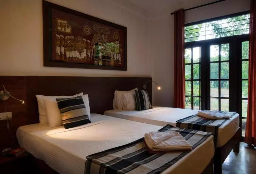 هتل Lario Resort Sigiriya