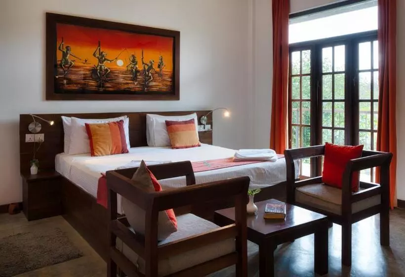 هتل Lario Resort Sigiriya