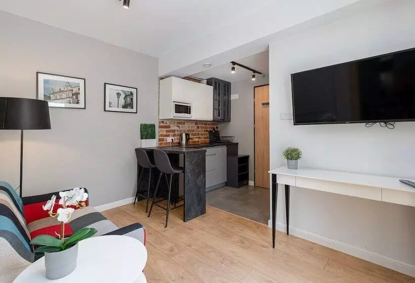 هتل Saint Florian S Suites   Old Town Luxury