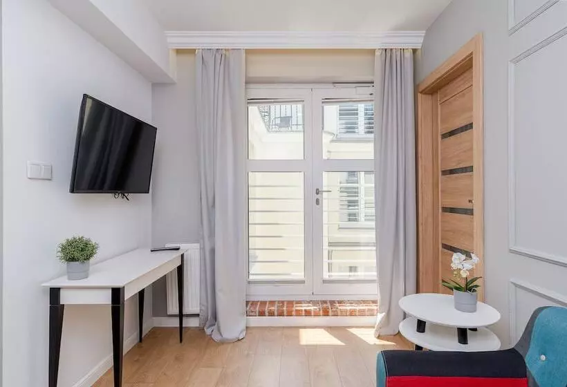 هتل Saint Florian S Suites   Old Town Luxury