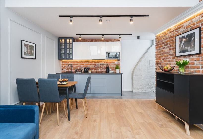 Отель Saint Florian S Suites   Old Town Luxury