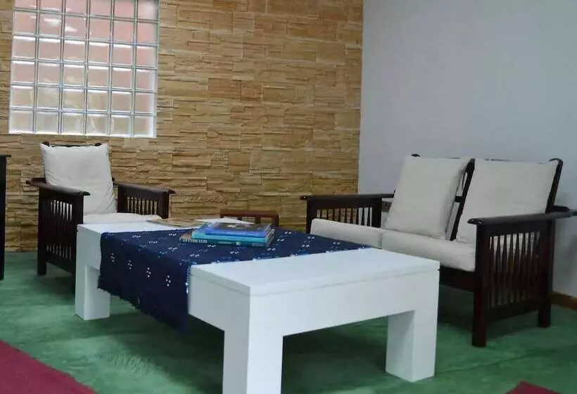 پانسیون Cashew Nut Grove Chalets