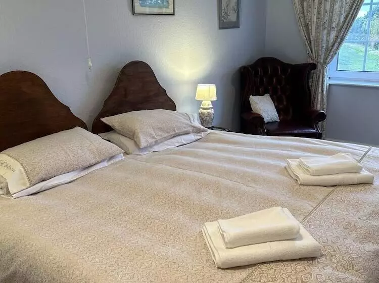 Majatalo Lucy Cross Guest House