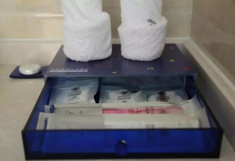 Chao Man Hotel   Guangzhou Railway Station Sanyuanli Metro Station