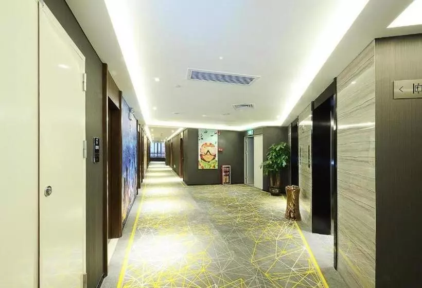 Chao Man Hotel   Guangzhou Railway Station Sanyuanli Metro Station