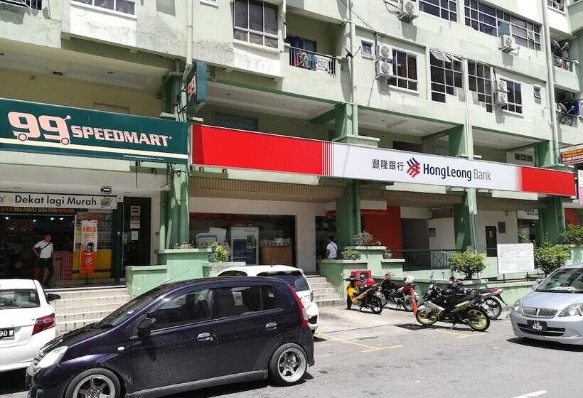 הוסטל Get Inn Backpackers