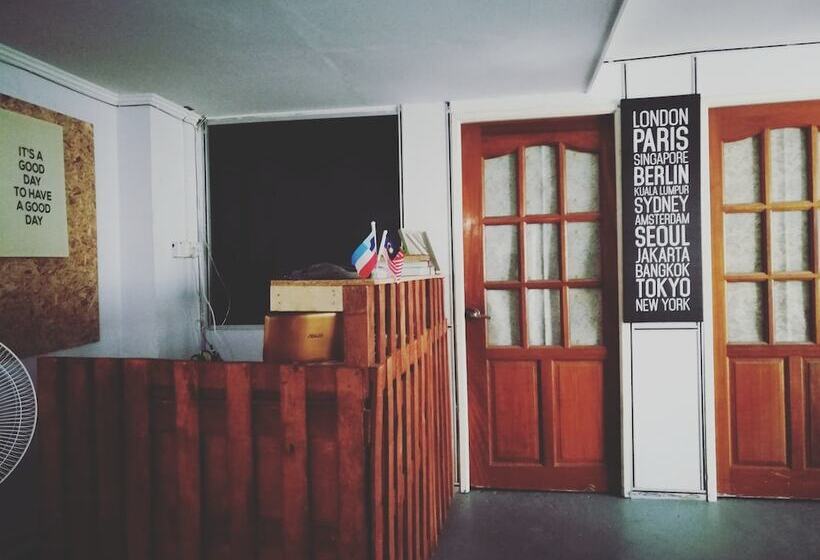 הוסטל Get Inn Backpackers