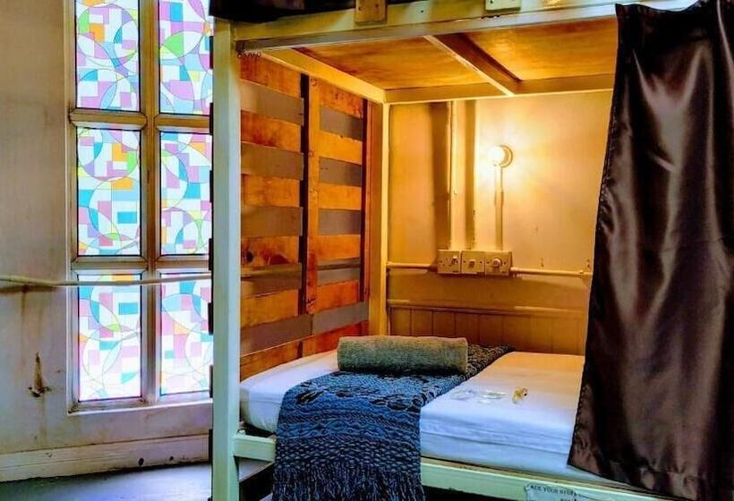 הוסטל Get Inn Backpackers