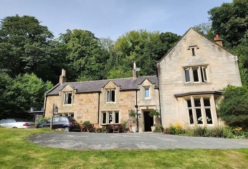 Bed and Breakfast Mulgrave Country Cottage