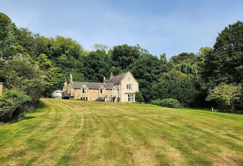 Bed and Breakfast Mulgrave Country Cottage