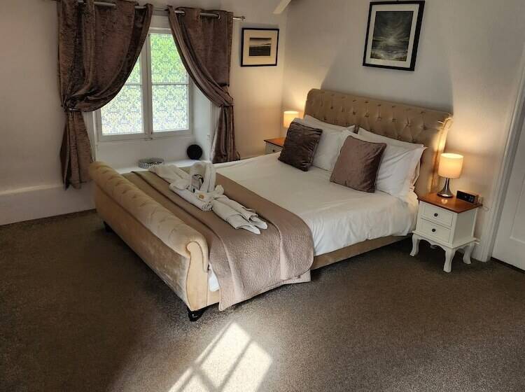 Bed and Breakfast Mulgrave Country Cottage