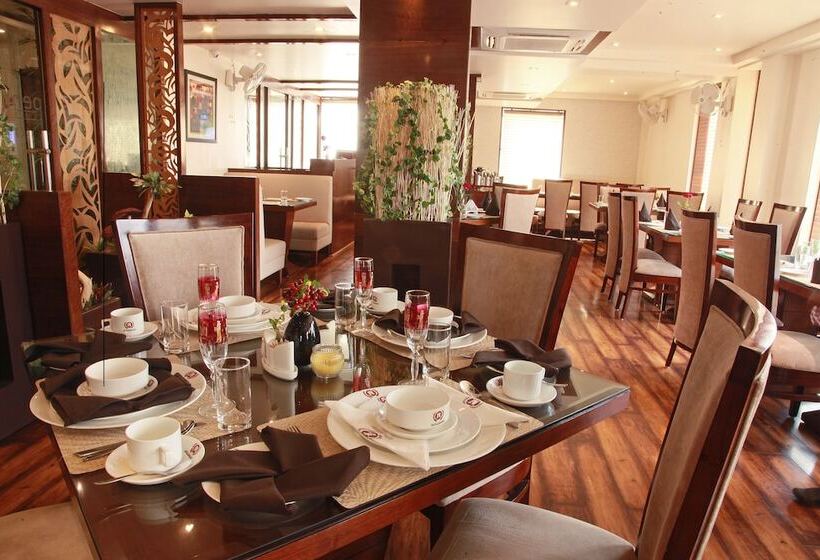 Отель Ajmer Inn