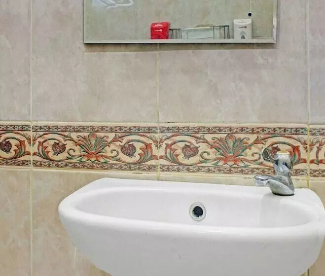 ホテル Aman By Oyo Rooms