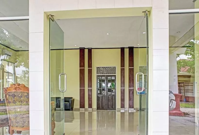 ホテル Aman By Oyo Rooms